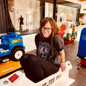 Meet your Posher, Mary-kari